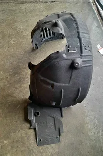 Mercedes-Benz w205 c63 fender liner right side