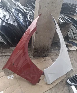 Bmw G20 fenders headlights front bumper available.