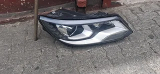 VW TIGUAN 2014 LEFTSIDE HEADLIGHTS AVAILABLE FOR SALE