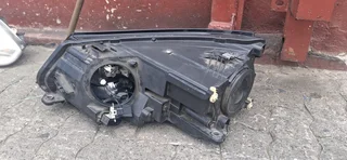 VW TIGUAN 2014 LEFTSIDE HEADLIGHTS AVAILABLE FOR SALE