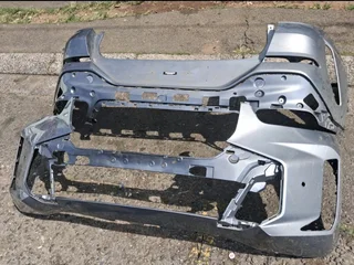 Bmw G05, G06 front bumper and rear bumper available for sale clean clean