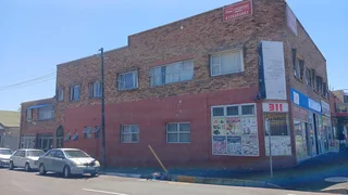 Three -Bedroom Apartment in Goodwood