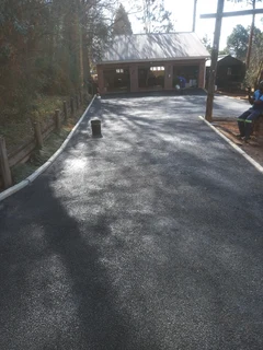 Tar driveways