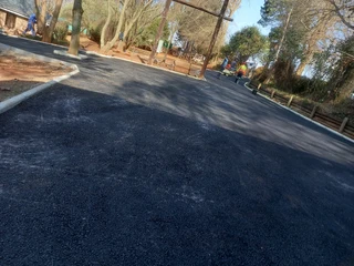 Tar driveways