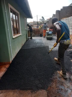 Tar driveways