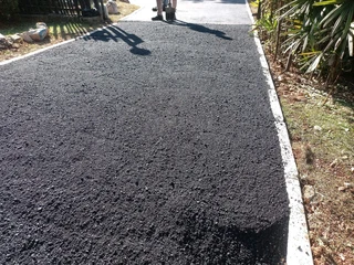 Tar driverways
