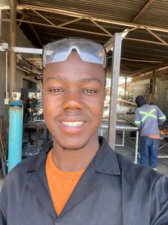 Welder looking for a job