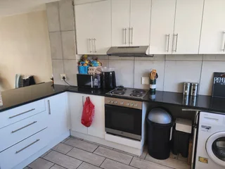 STELLENBOSCH: Spacious 3 Bedroom Apartment - TO LET