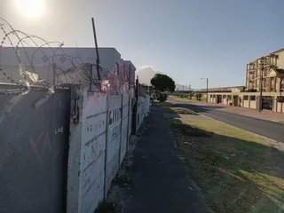 Vacant plot for rent in Rylands