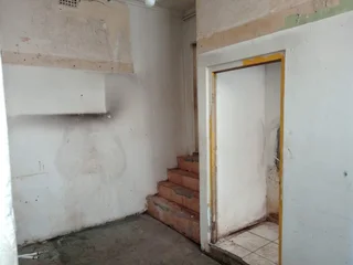 Shop and flatlet for rent in Woodstock