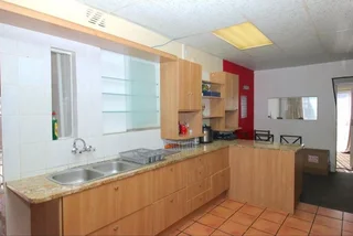 ROOM AVAILABLE TO RENT JAN 2026