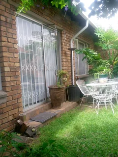 Room for rent Farrarmere 1 person furnished avail. 3 Dec  2025 1 person