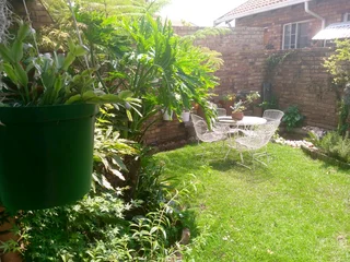 Room for rent Farrarmere 1 person furnished avail. 3 Dec  2025 1 person