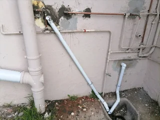 Building and renovation experts