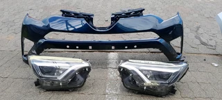 TOYOTA RAV 4 HEADLIGHT AND BUMPER 2016-18