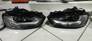 AUDI A4 B8 XENON HEADLIGHT