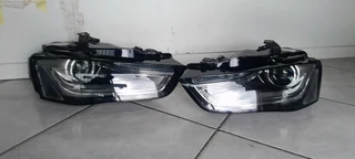 Audi A4 B8 Xenon Headlight