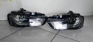 AUDI A4 B8 XENON HEADLIGHT