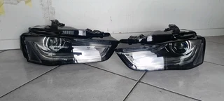 AUDI A4 B8 XENON HEADLIGHT