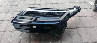RANGE ROVER VELAR HEADLIGHT