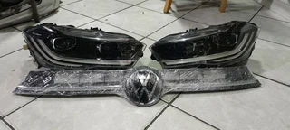 VW POLO 9 TSI HEADLIGHT AND GRILL