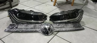 VW POLO 9 TSI HEADLIGHT AND GRILL