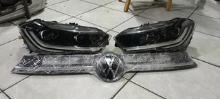 VW POLO 9 TSI HEADLIGHT AND GRILL