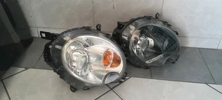 MINI COOPER CLUBMAN R55 HEADLIGHT
