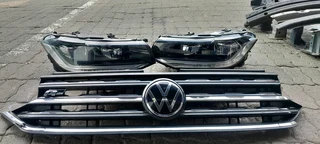 VW T-CROSS HEADLIGHT AND GRILL