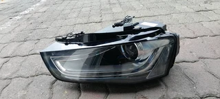 Audi A4 B8 Xenon Headlight