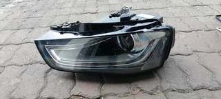 AUDI A4 B8 XENON HEADLIGHT