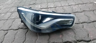 AUDI A1 XENON HEADLIGHT 2010-14