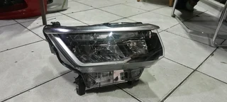 VW AMAROK HEADLIGHT 2023