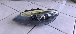 VOLVO V40 HEADLIGHT LHS