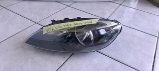 VOLVO V40 HEADLIGHT LHS
