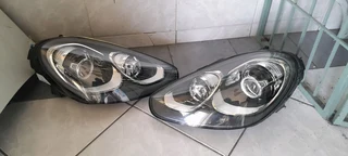Porsche Cayenne Xenon Headlight