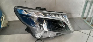 MERC BENZ A447 V-CLASS HEADLIGHT