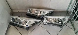 FORD KUGA HEADLIGHT 2019