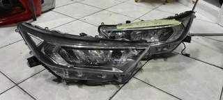 Toyota Rav 4 Headlight