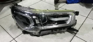 TOYOTA HILUX GD6 HEADLIGHT 2022