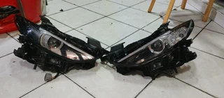 MAZDA 3 XENON HEADLIGHT 2020