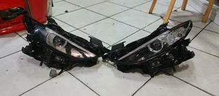 MAZDA 3 XENON HEADLIGHT 2020