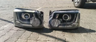 LAND ROVER DISCOVERY 4 HEADLIGHT