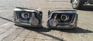LAND ROVER DISCOVERY 4 HEADLIGHT