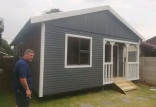 Freemon Log Homes Construction Company: &#43;27734877661.