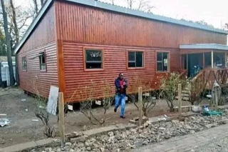 Freemon Log Homes Construction Company: &#43;27734877661.