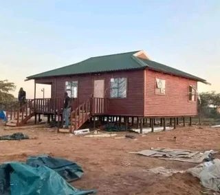 Freemon Log Homes Construction Company: &#43;27734877661.