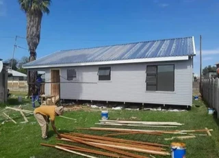 Freemon Log Homes Construction Company: &#43;27734877661.