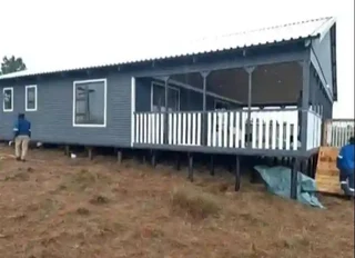 Freemon Log Homes Construction Company: &#43;27734877661.