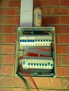 Electrician assistant